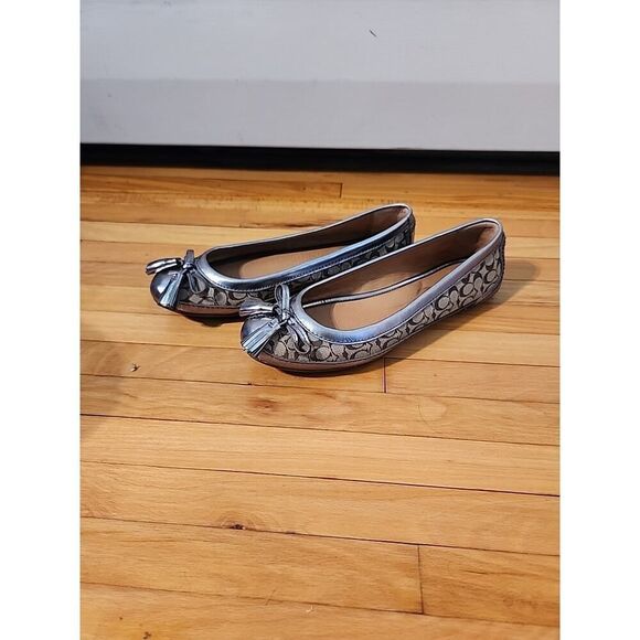 COACH Sophia Metallic Silver Cap-Toe Ballet Flat Women's Dress Shoe size 7.5B - Picture 1 of 11